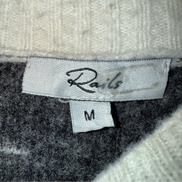 Rails Lana Tiger Pattern Wool Blend Crew Neck Sweater Ivory Gray Medium Cozy - Picture 3 of 8